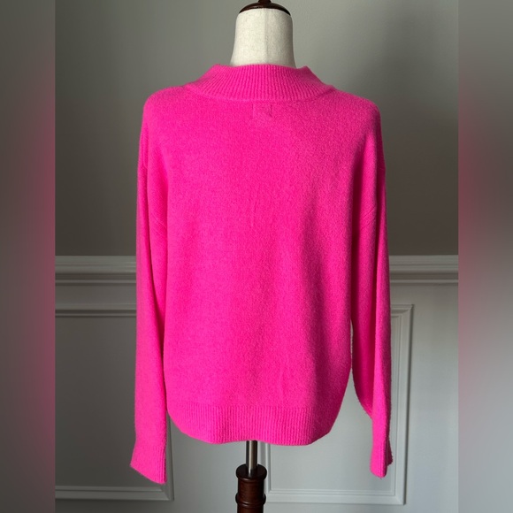 A New Day Warm Fuzzies Graphic Sweater size Medium - Picture 5 of 13